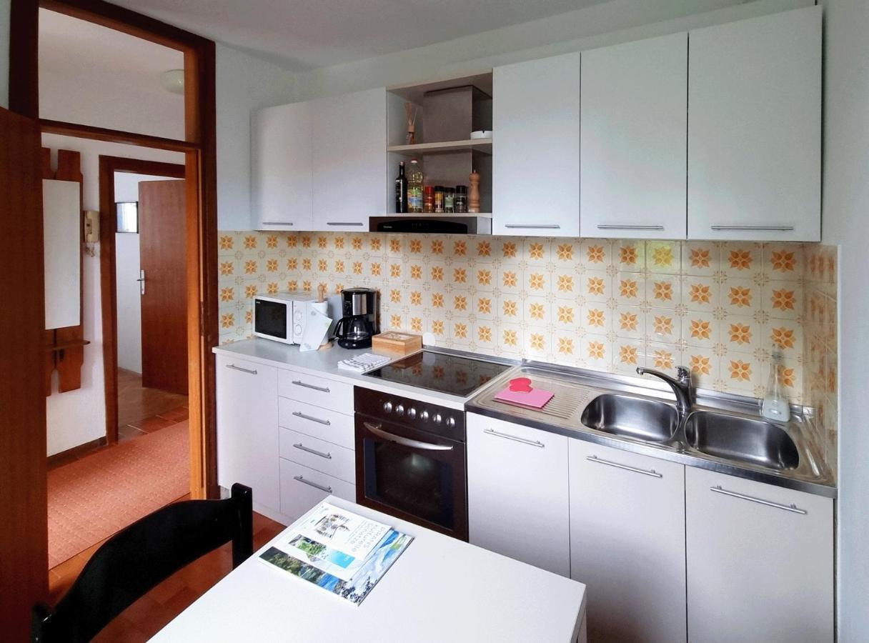 Beautiful Apartment With Picturesque View And Free Parking Portorož Exterior foto